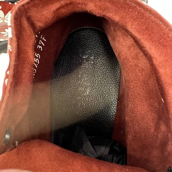 NWT Shindigs Women's Red Combat Boots Sz. 10 B Chunky Vibram Sole Lug Tread - Picture 12 of 12